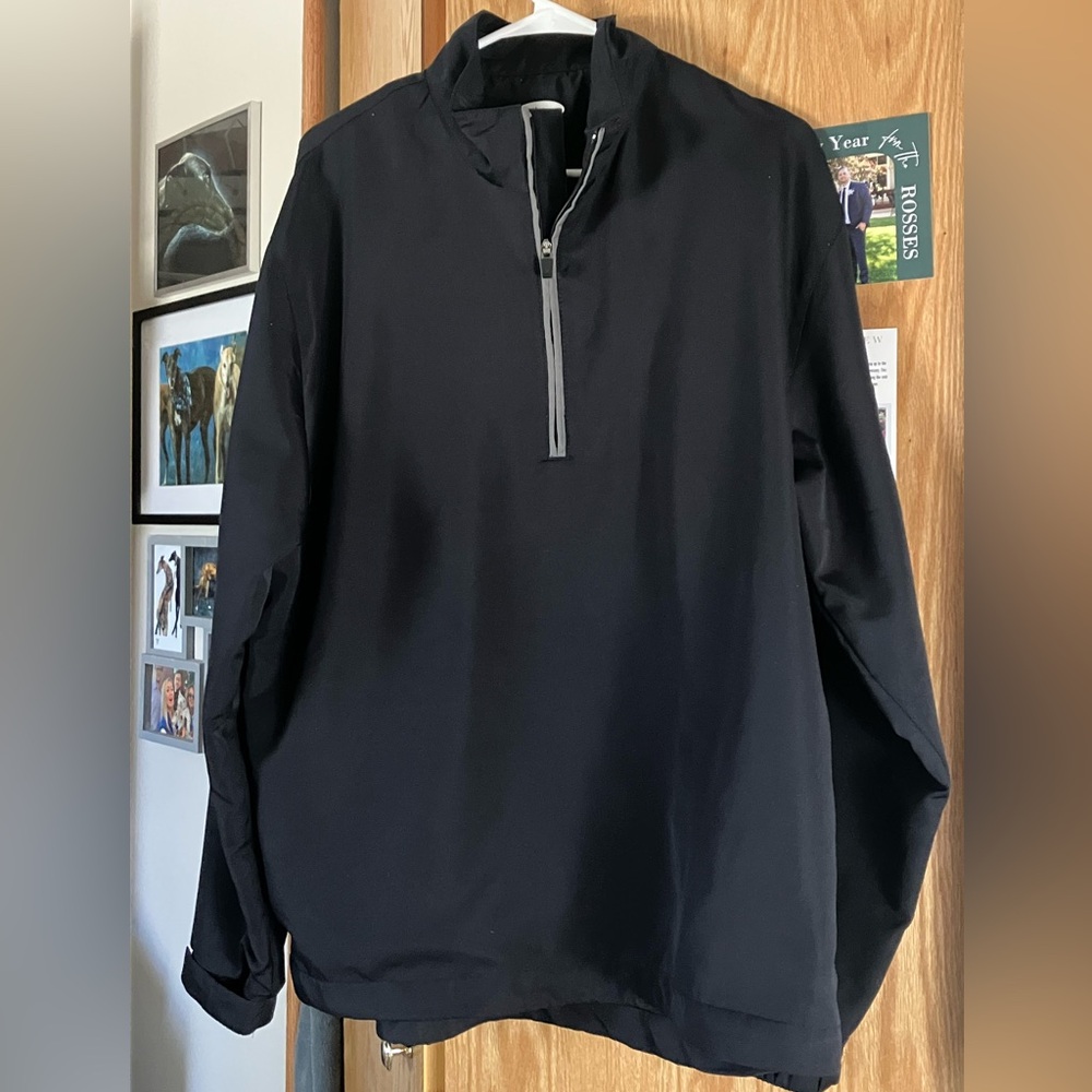 Callaway Men’s black 1/4 zip pullover jacket Sz Large Arm pocket, Toggle bottom